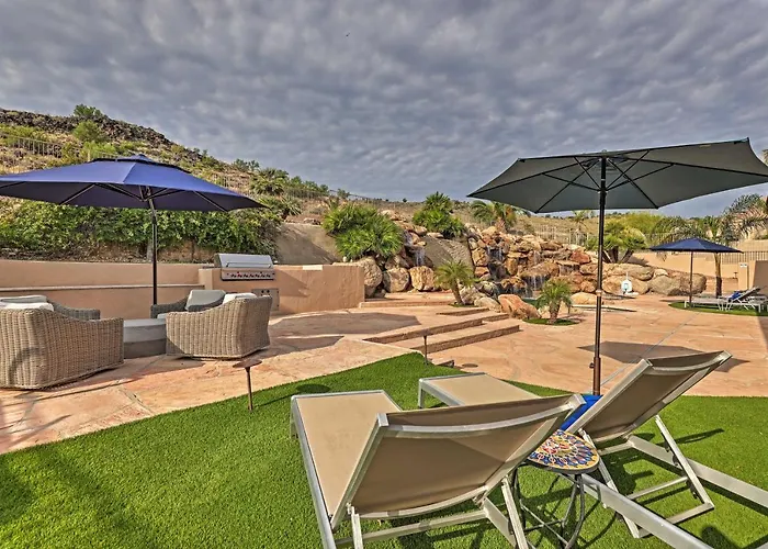 Patio, Playground! Glendale Family Gem Near Golf *