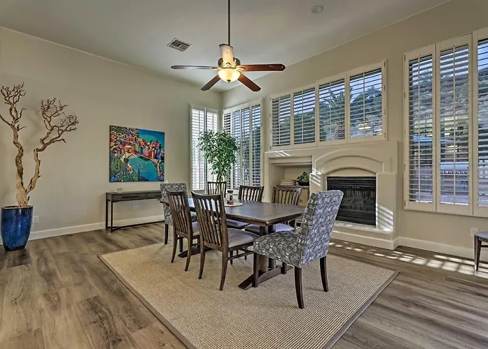 Patio, Playground! Glendale Family Gem Near Golf Holiday home *